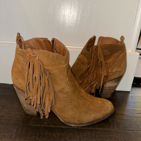 Steve Madden fringe ohio ankle boot - Picture 2 of 6
